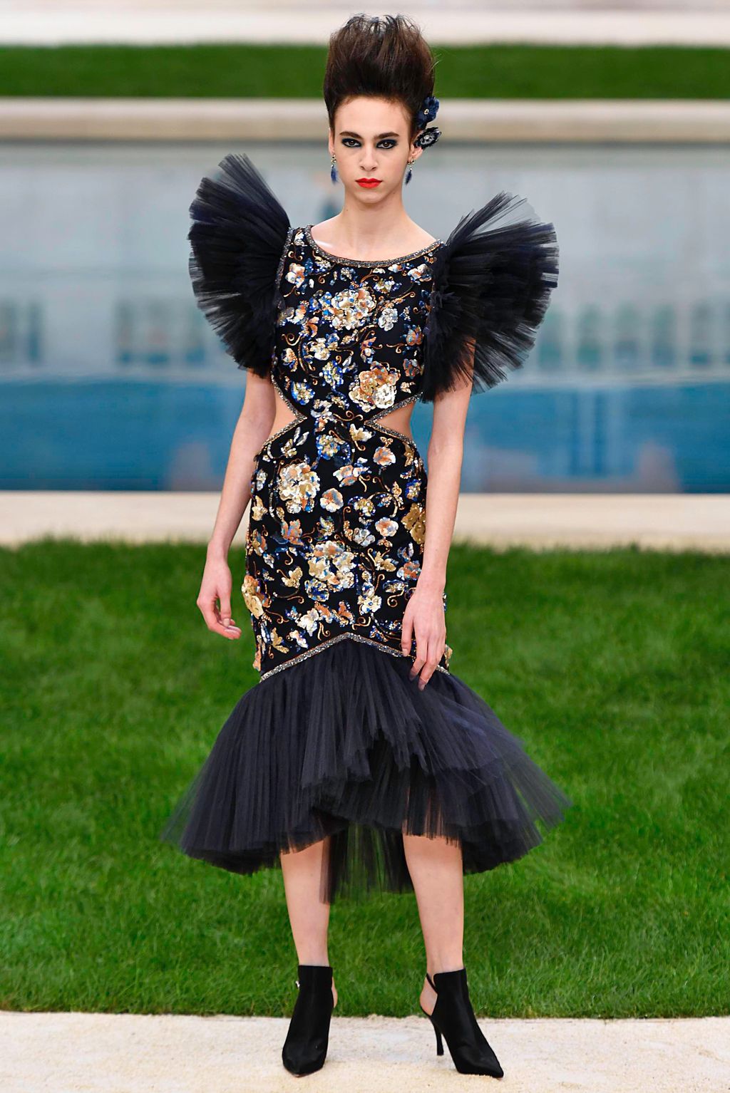 Fashion Week Paris Spring/Summer 2019 look 47 from the Chanel collection 高级定制