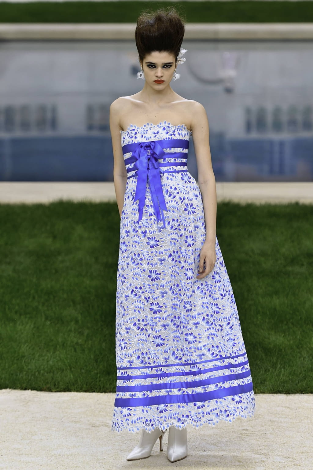 Fashion Week Paris Spring/Summer 2019 look 55 from the Chanel collection couture
