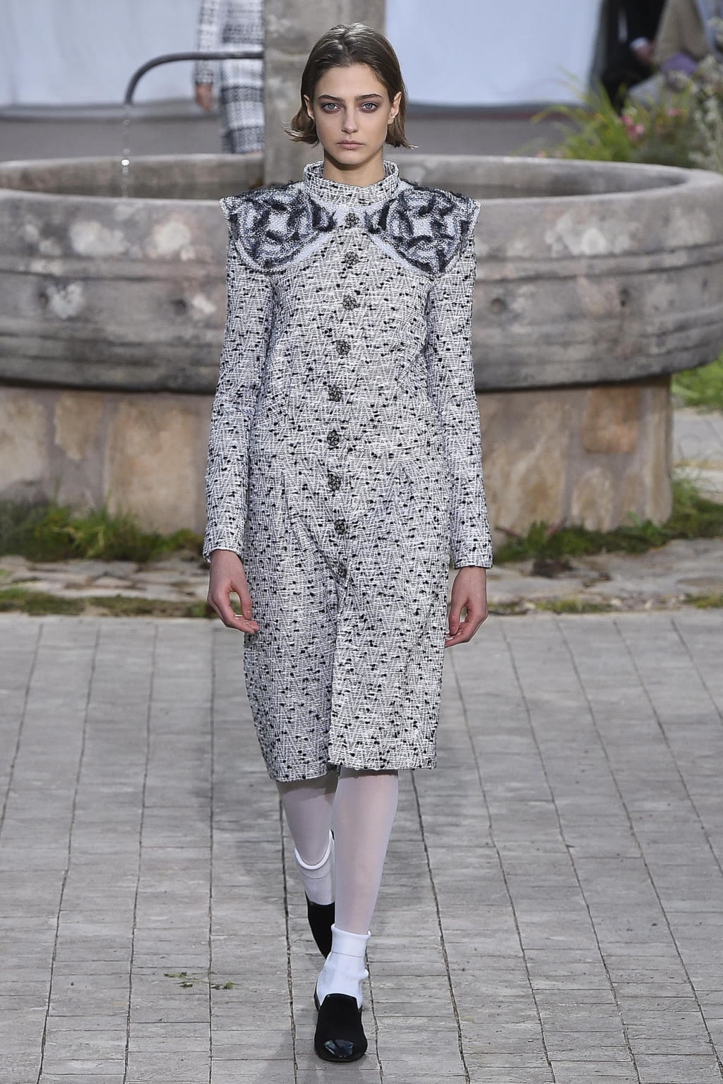 Fashion Week Paris Spring/Summer 2020 look 5 from the Chanel collection couture