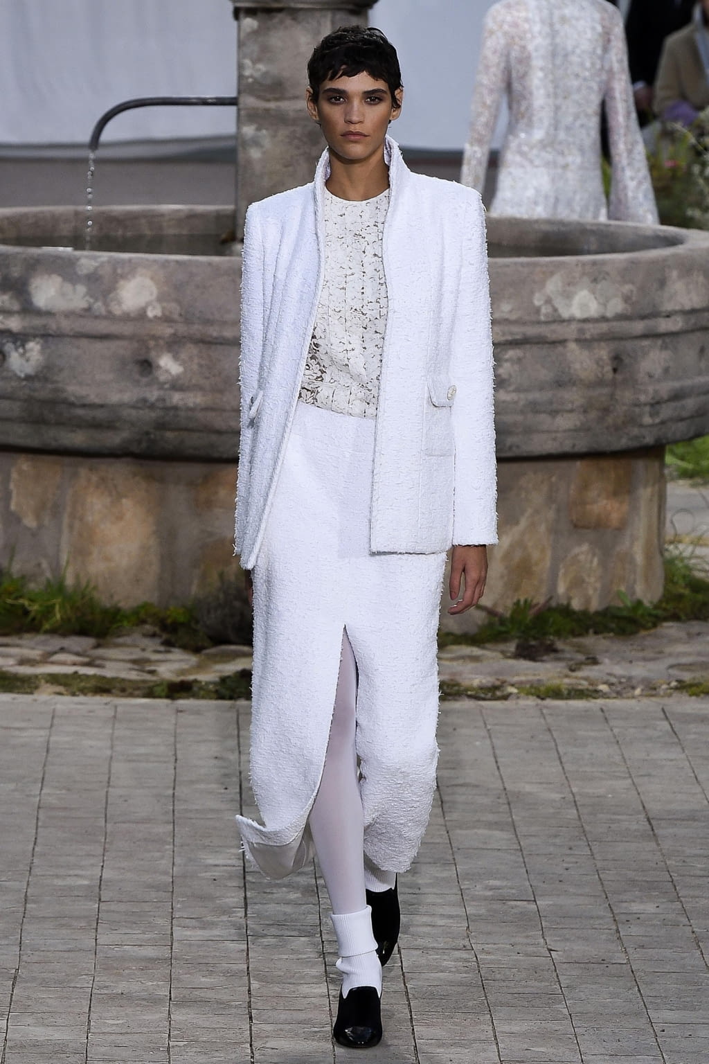 Fashion Week Paris Spring/Summer 2020 look 22 from the Chanel collection 高级定制