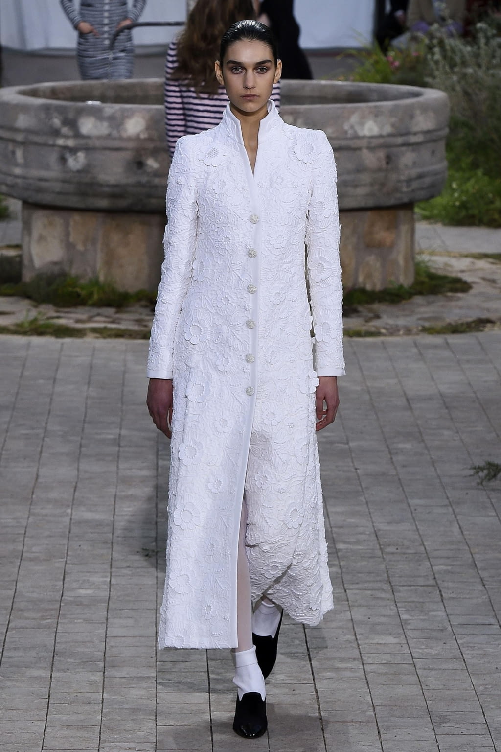 Fashion Week Paris Spring/Summer 2020 look 23 from the Chanel collection couture