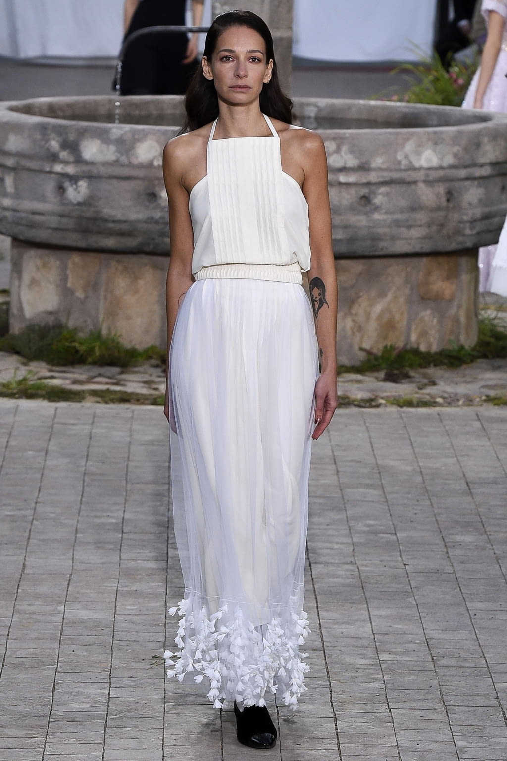 Fashion Week Paris Spring/Summer 2020 look 43 from the Chanel collection couture