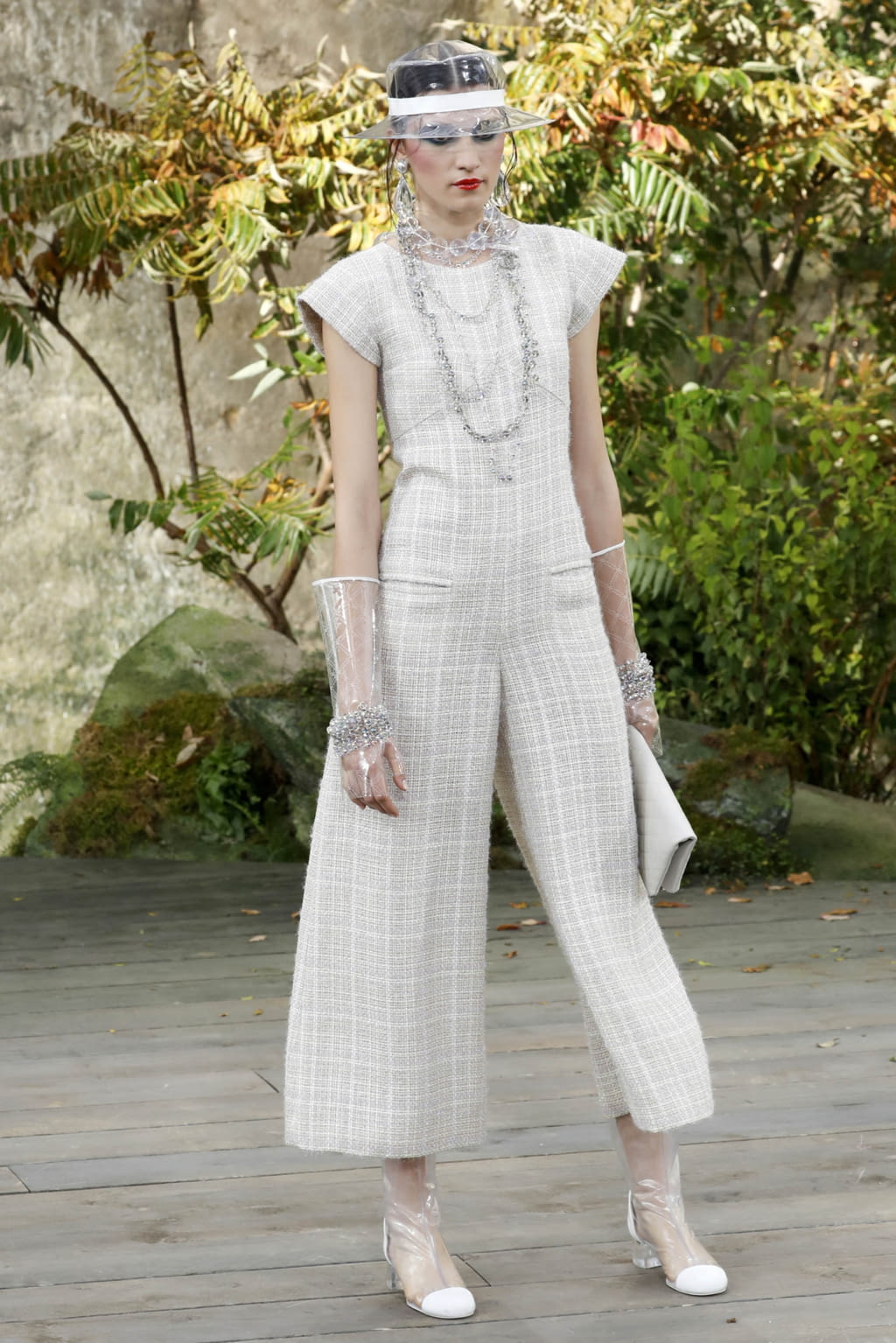 Fashion Week Paris Spring/Summer 2018 look 43 from the Chanel collection womenswear