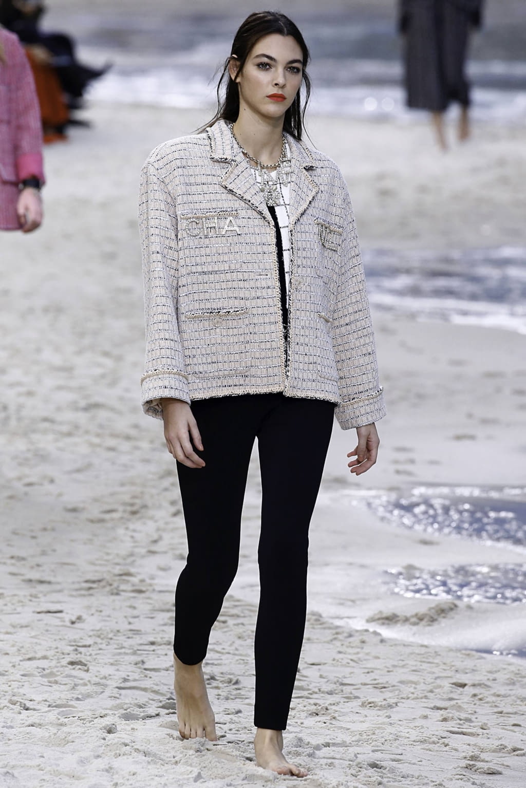 Fashion Week Paris Spring/Summer 2019 look 4 from the Chanel collection womenswear