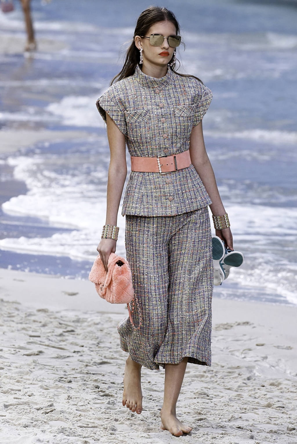 Fashion Week Paris Spring/Summer 2019 look 15 from the Chanel collection womenswear
