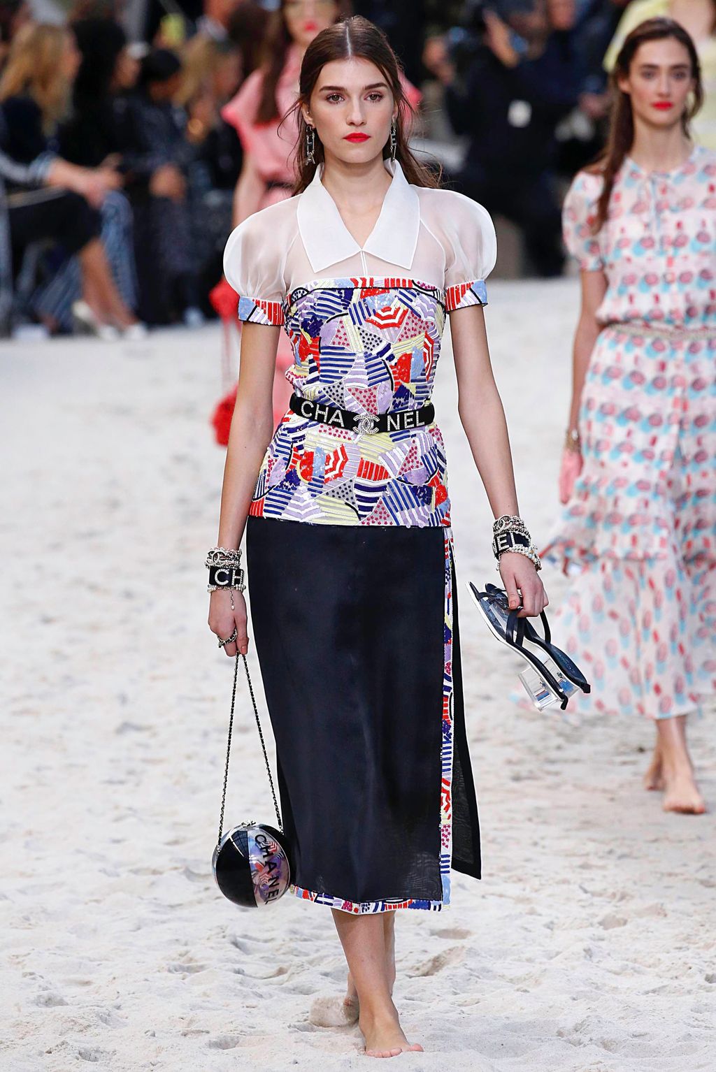 Fashion Week Paris Spring/Summer 2019 look 35 from the Chanel collection womenswear