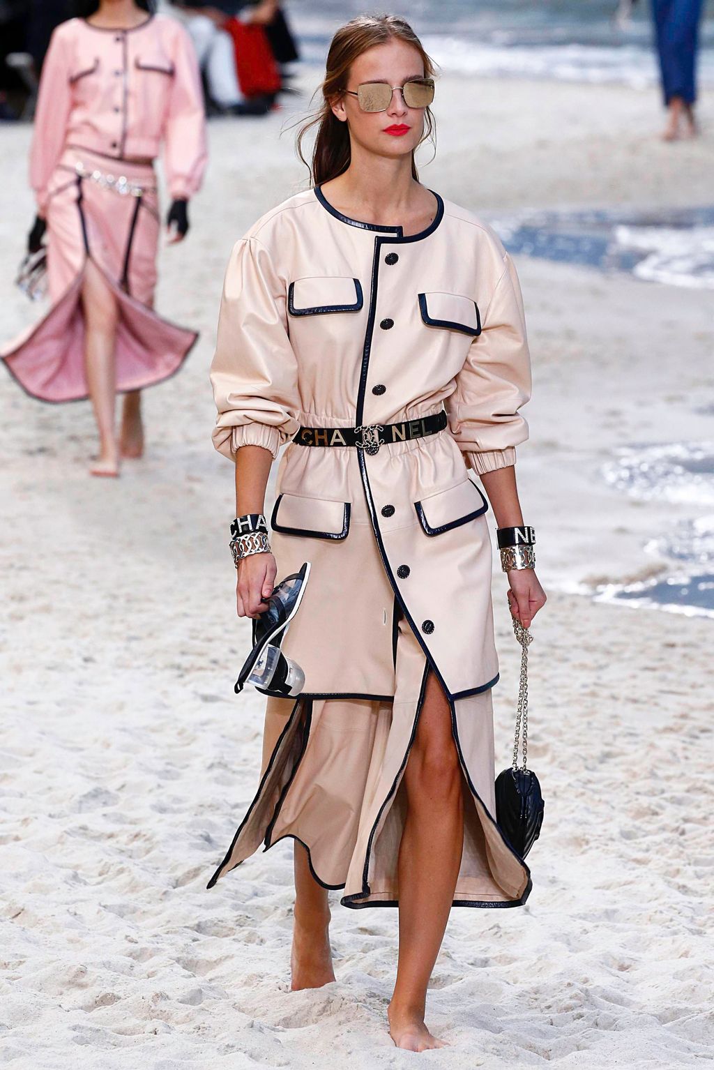 Fashion Week Paris Spring/Summer 2019 look 51 from the Chanel collection womenswear