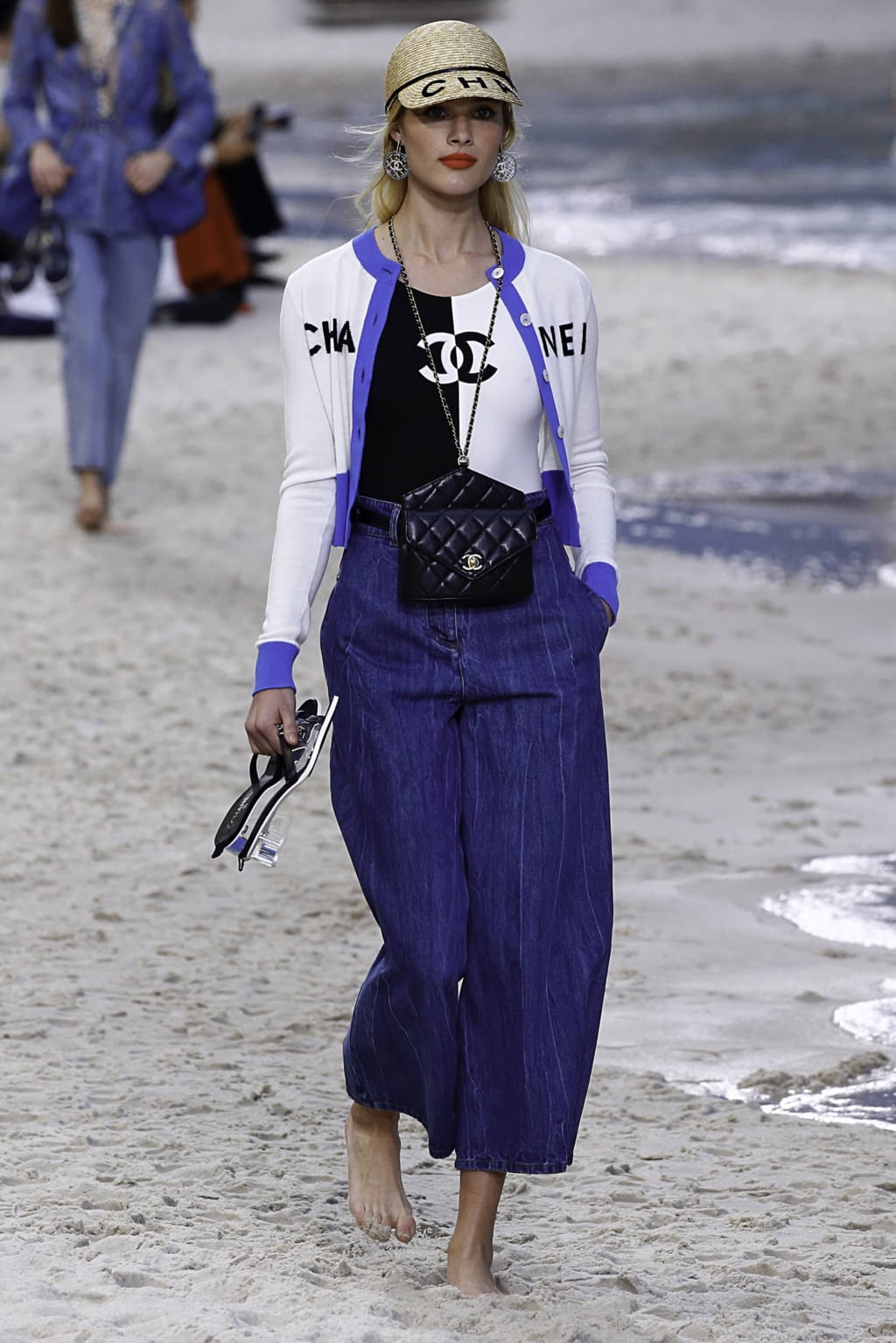 Fashion Week Paris Spring/Summer 2019 look 54 from the Chanel collection womenswear