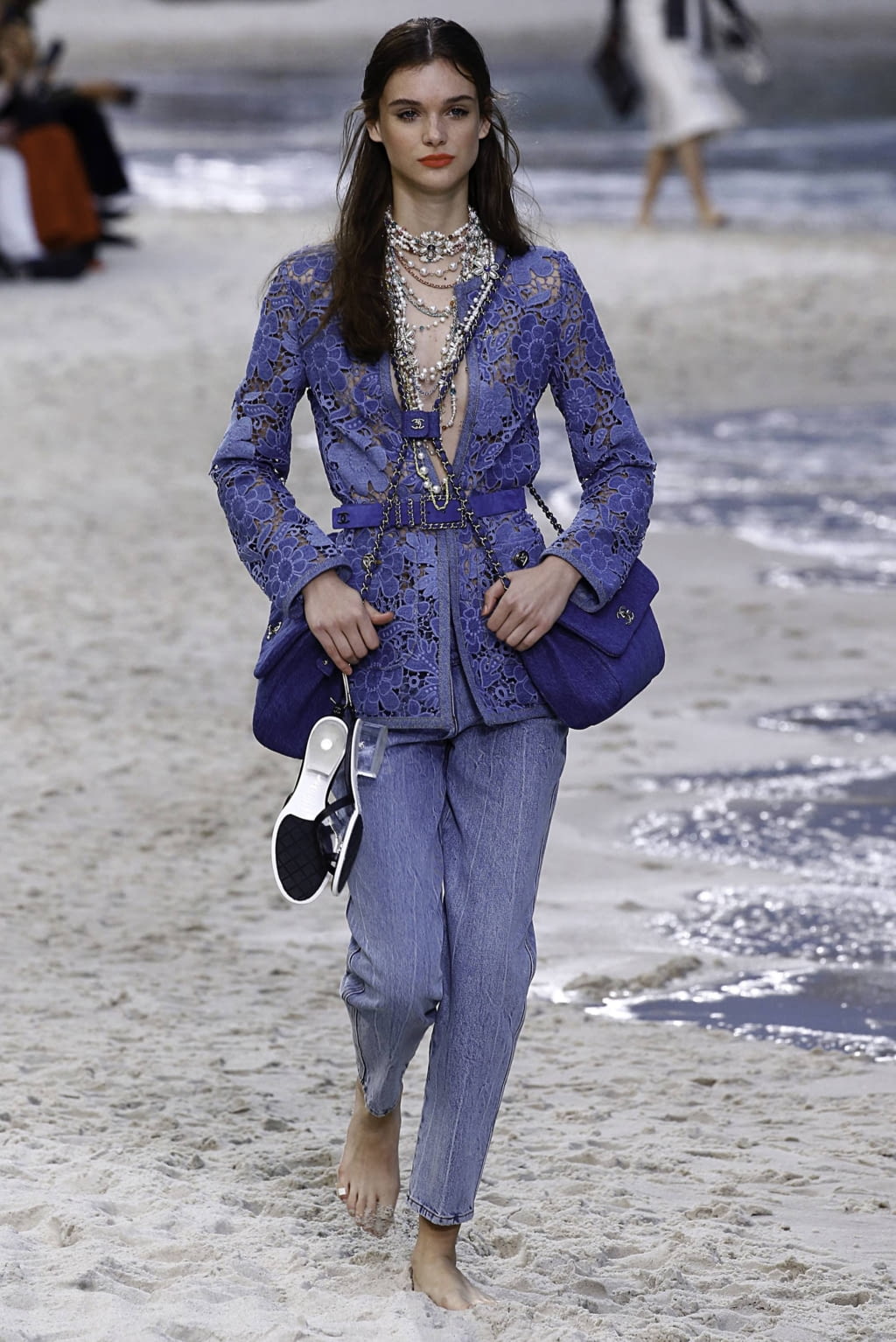 Fashion Week Paris Spring/Summer 2019 look 56 from the Chanel collection womenswear