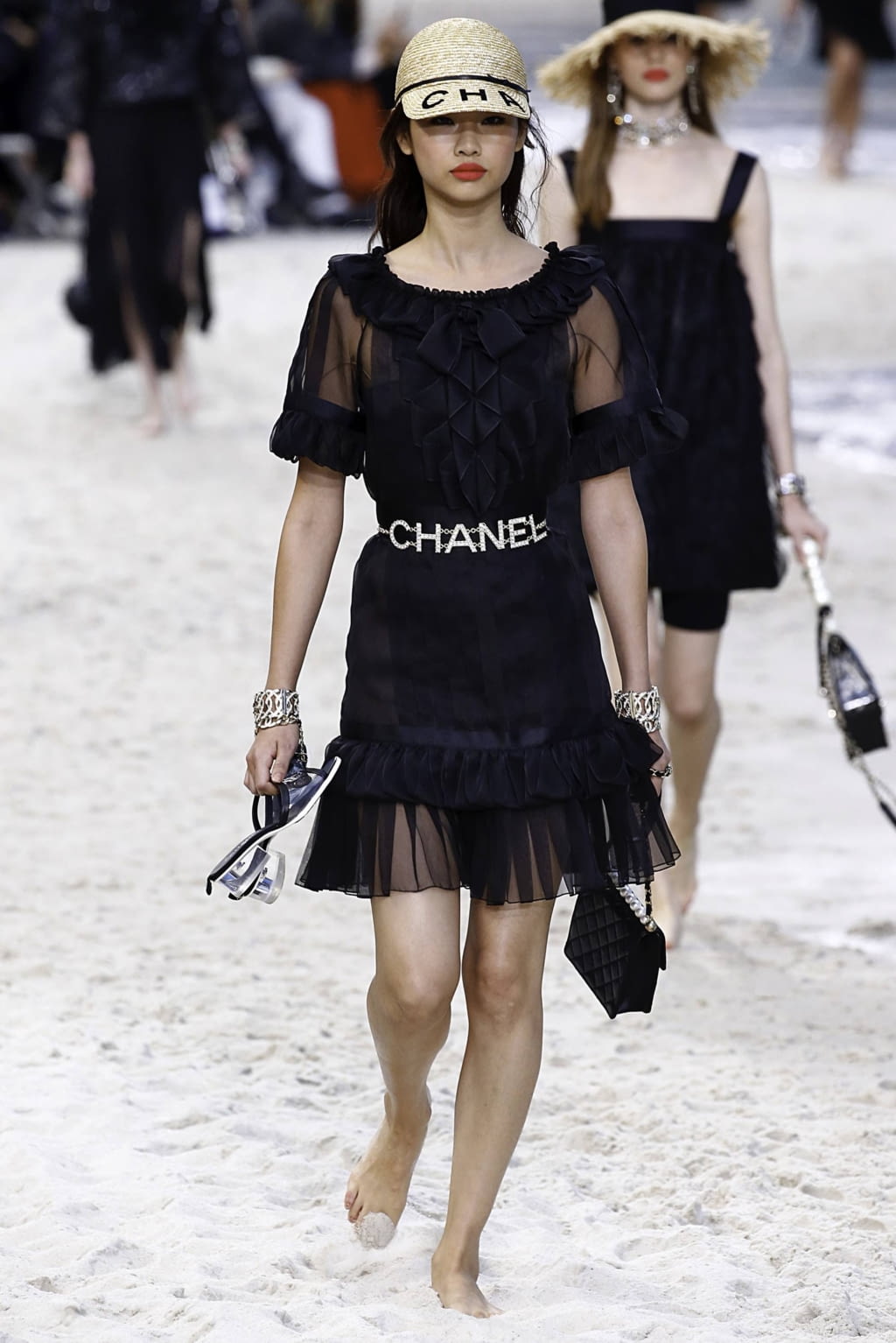 Fashion Week Paris Spring/Summer 2019 look 74 from the Chanel collection 女装