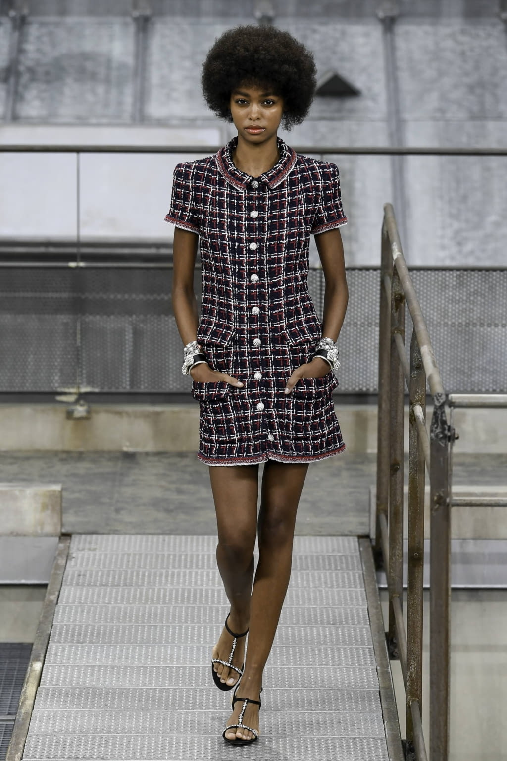 Fashion Week Paris Spring/Summer 2020 look 5 from the Chanel collection womenswear