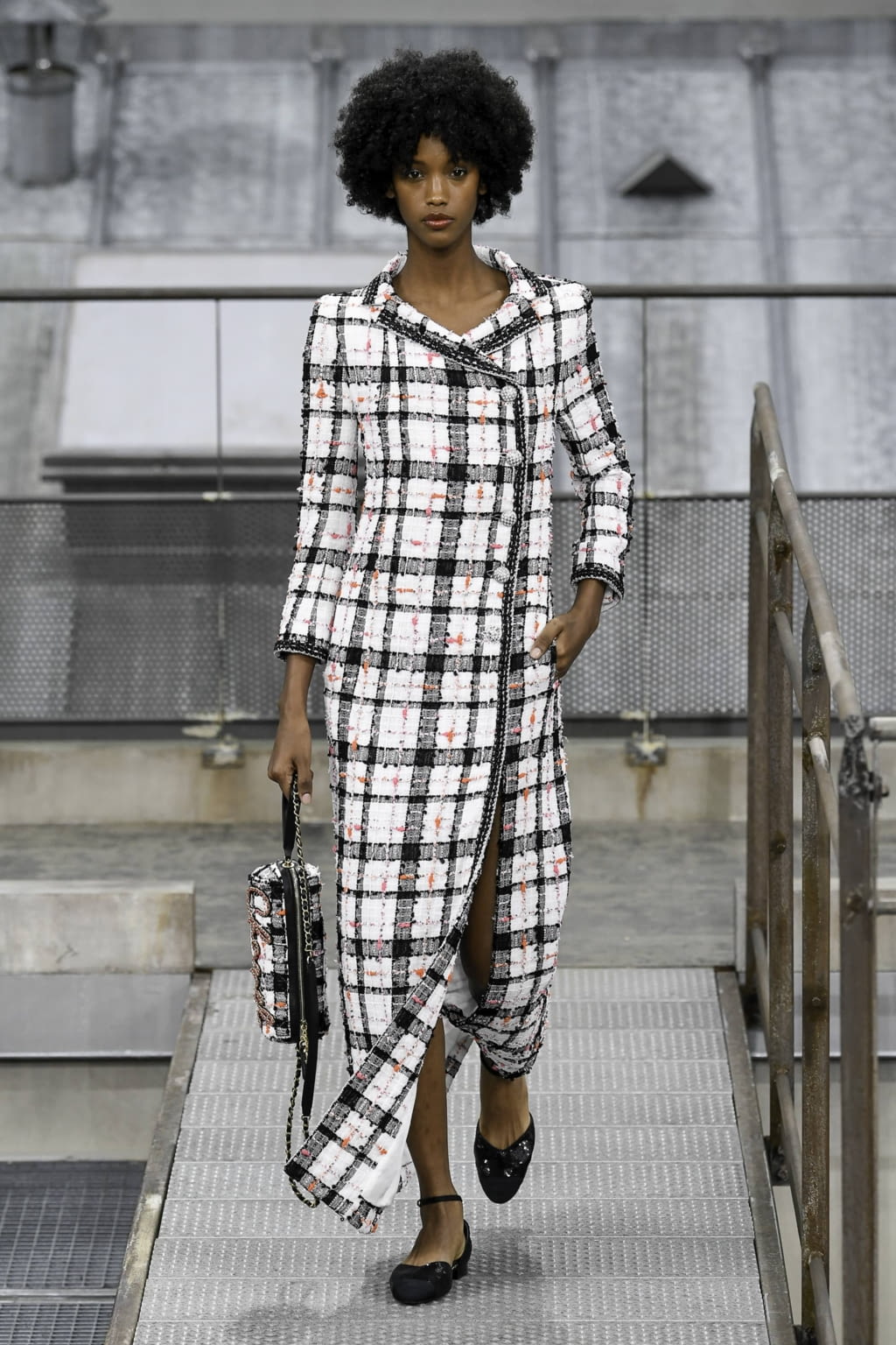 Fashion Week Paris Spring/Summer 2020 look 12 from the Chanel collection 女装