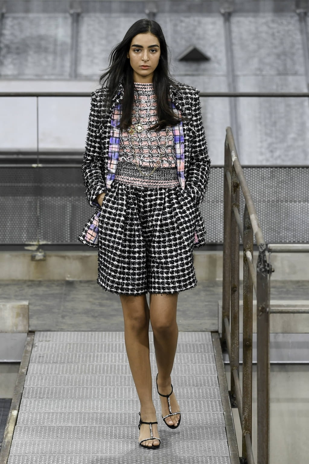 Fashion Week Paris Spring/Summer 2020 look 15 from the Chanel collection 女装