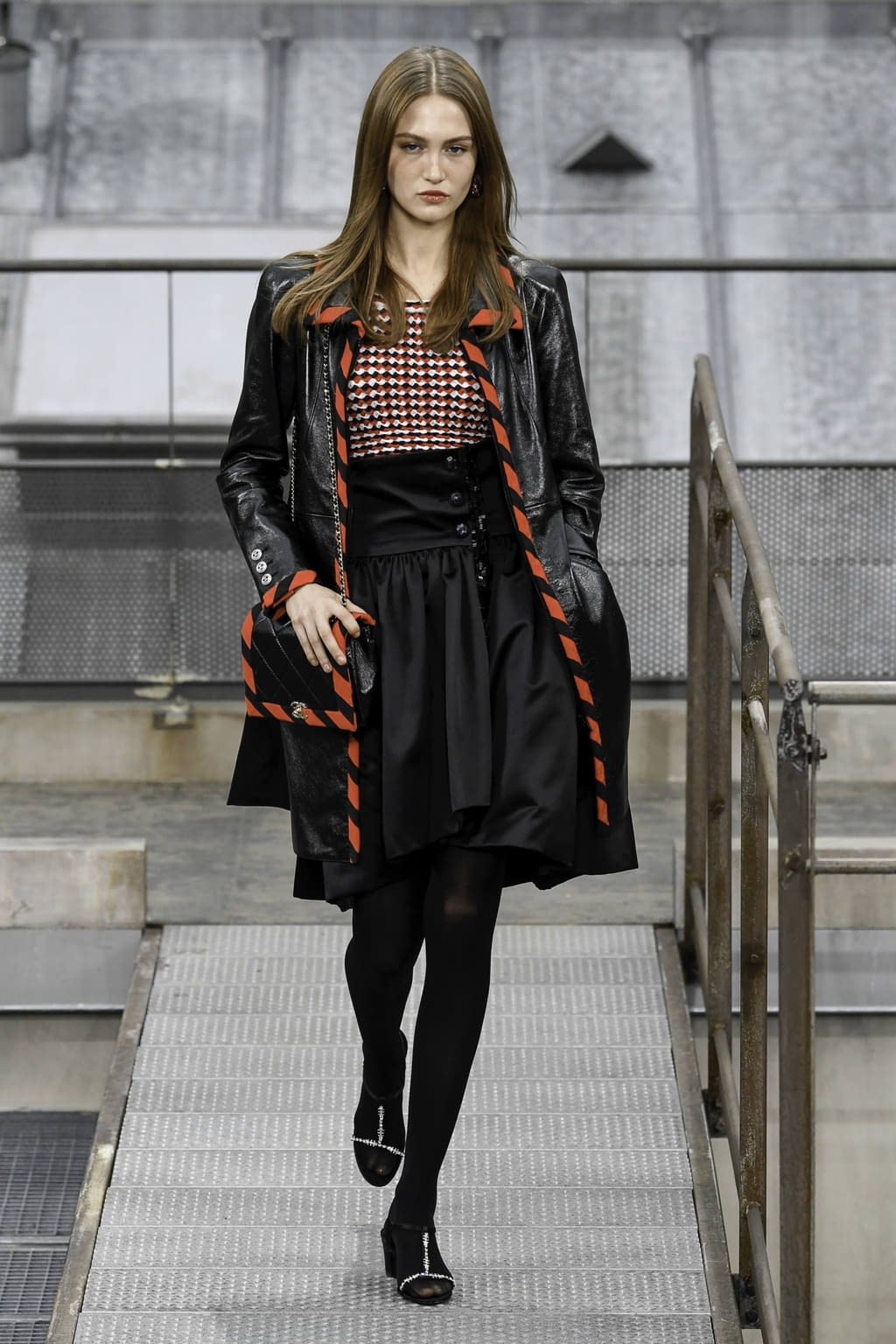 Fashion Week Paris Spring/Summer 2020 look 27 from the Chanel collection womenswear
