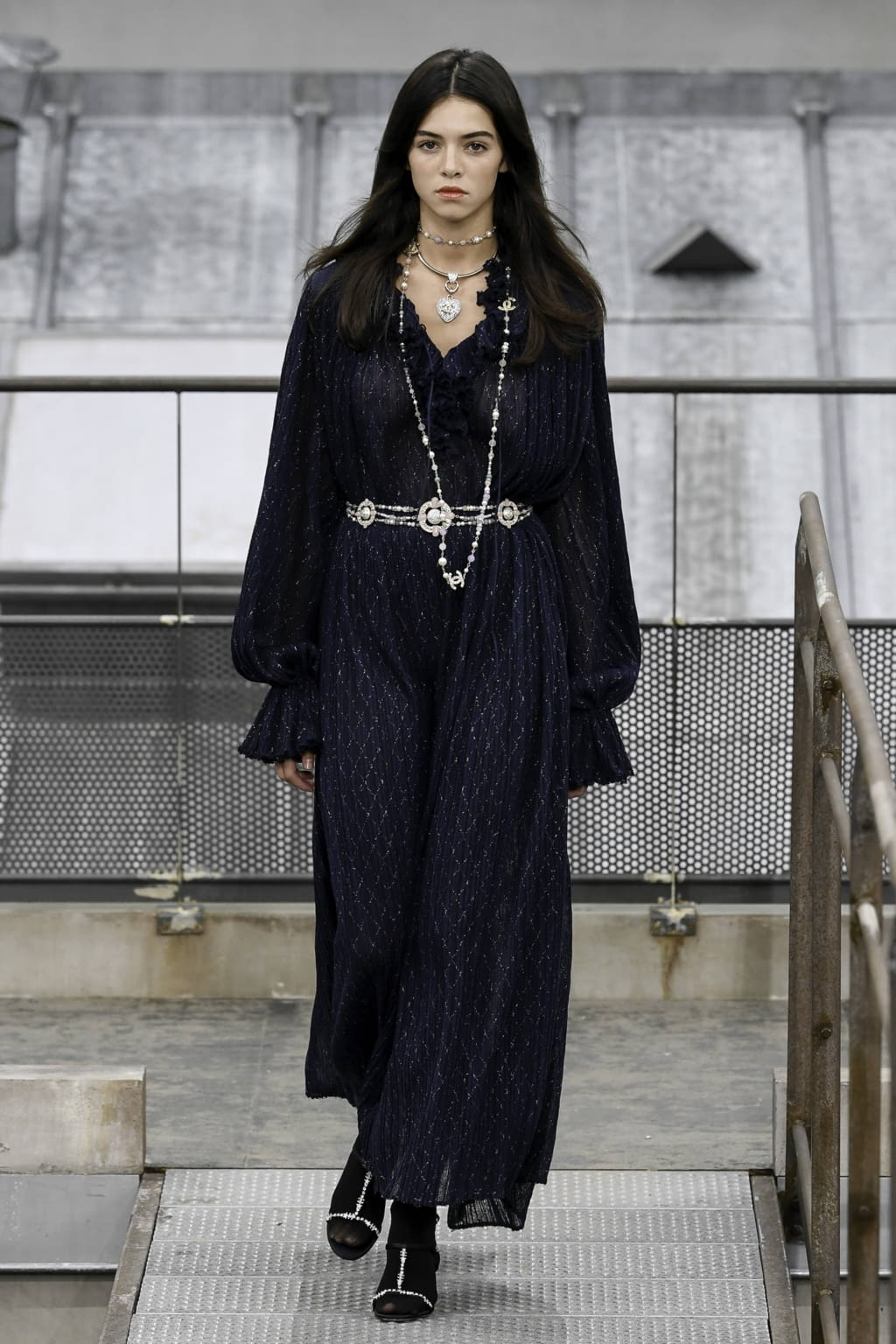 Fashion Week Paris Spring/Summer 2020 look 54 from the Chanel collection womenswear