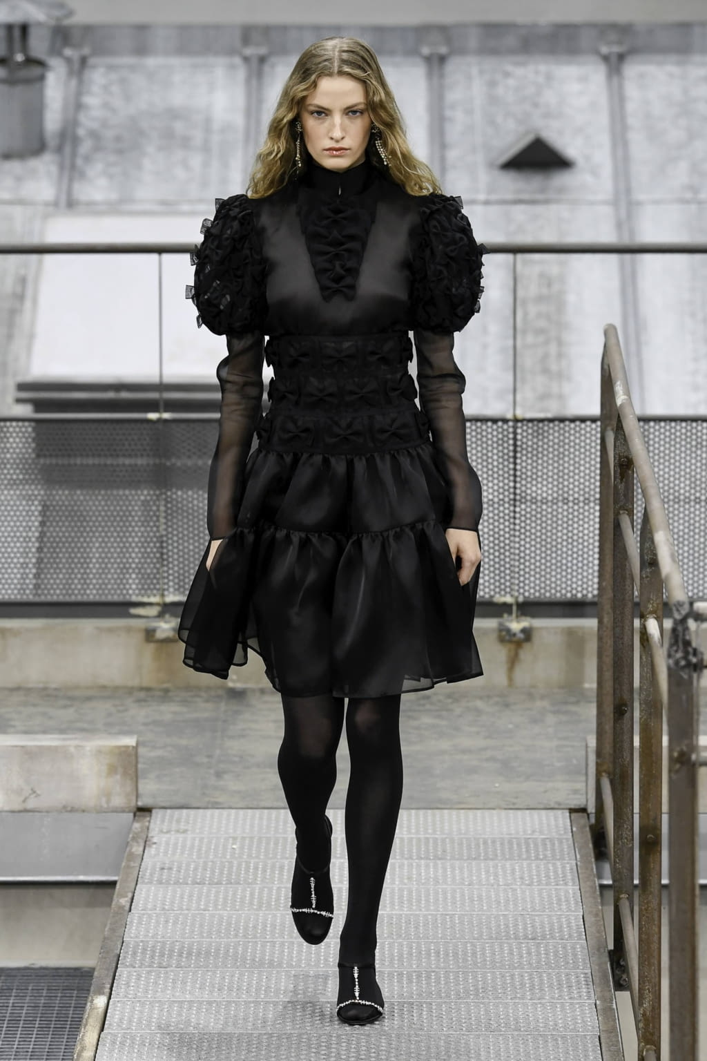 Fashion Week Paris Spring/Summer 2020 look 79 from the Chanel collection womenswear