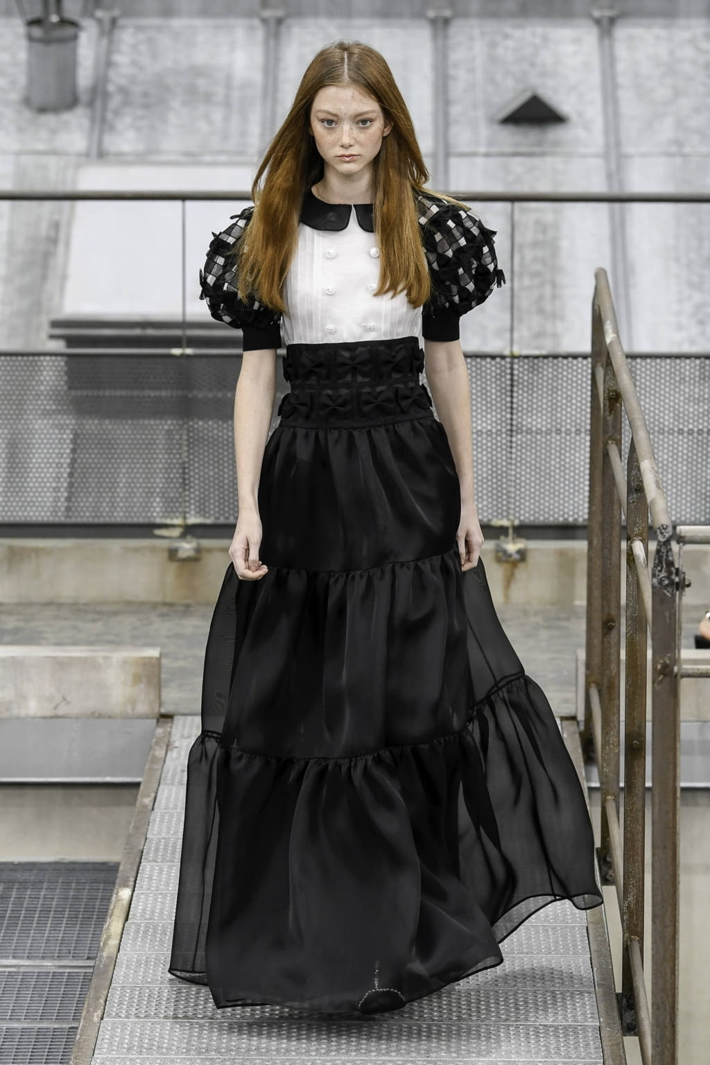 Fashion Week Paris Spring/Summer 2020 look 80 from the Chanel collection womenswear