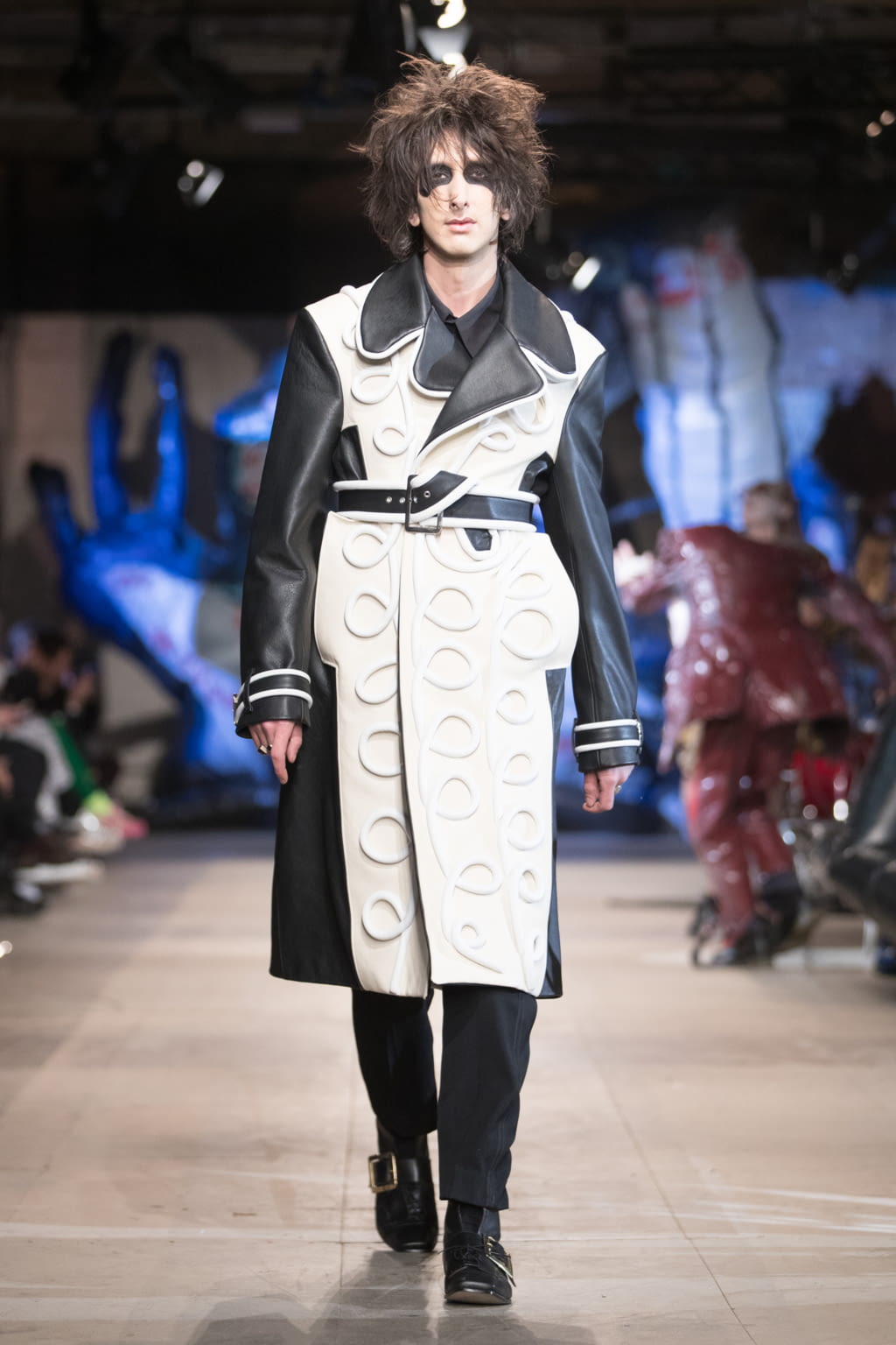 Fashion Week London Fall/Winter 2018 look 21 de la collection Charles Jeffrey LOVERBOY menswear