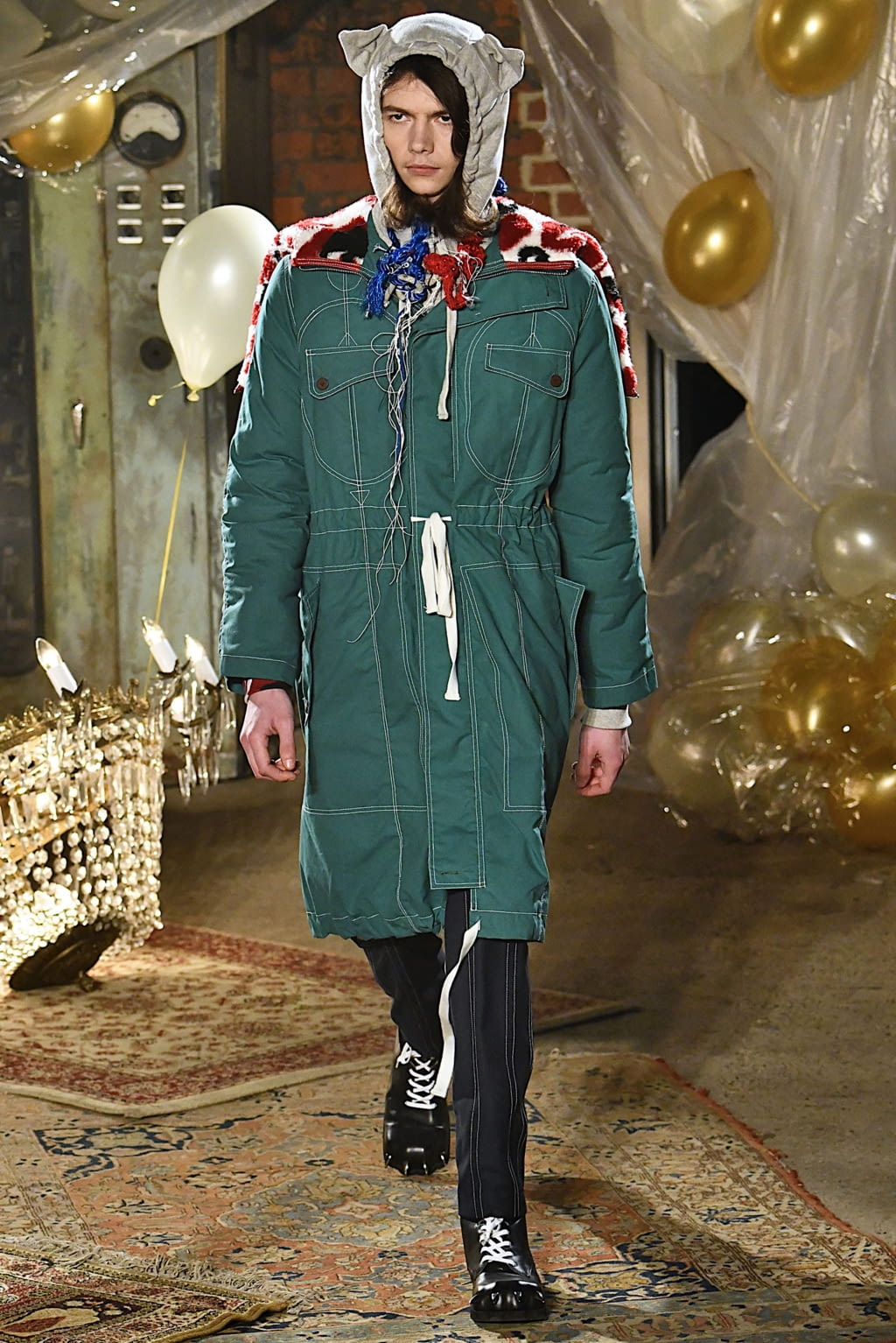 Fashion Week London Fall/Winter 2019 look 3 from the Charles Jeffrey LOVERBOY collection 男装