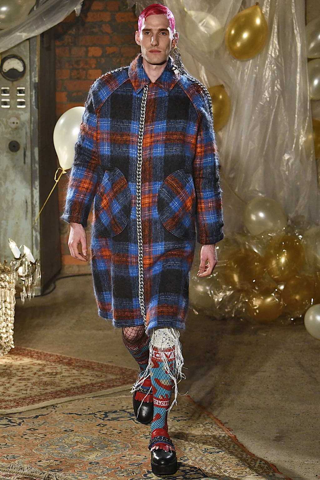 Fashion Week London Fall/Winter 2019 look 14 from the Charles Jeffrey LOVERBOY collection menswear