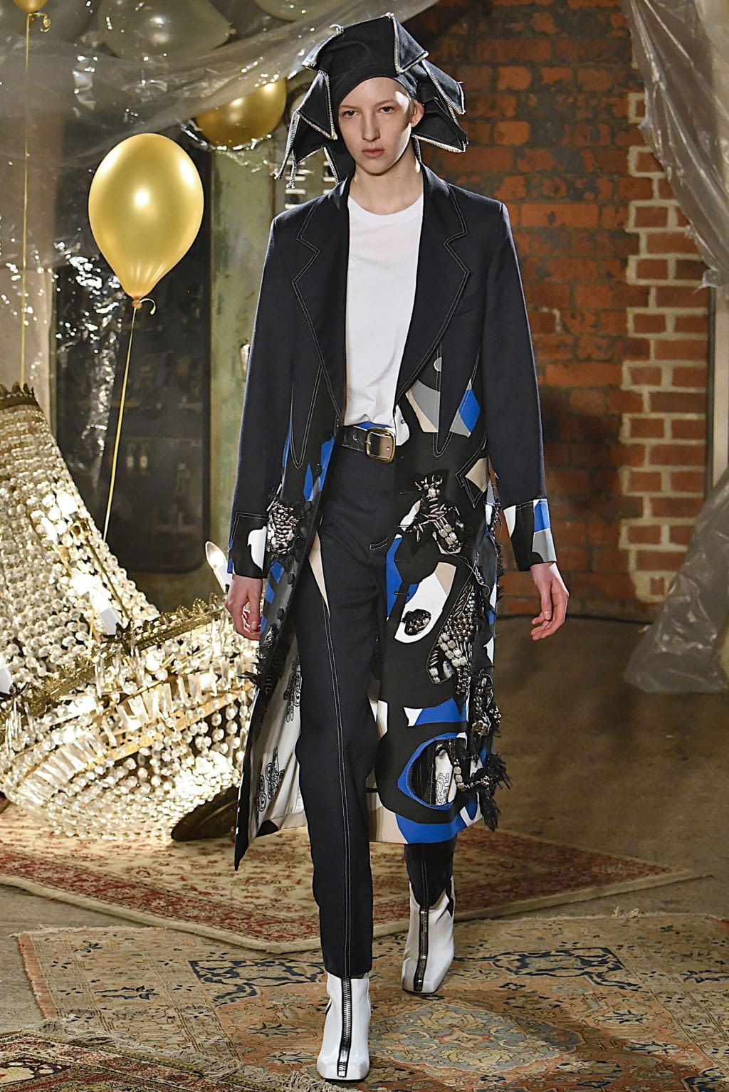 Fashion Week London Fall/Winter 2019 look 25 from the Charles Jeffrey LOVERBOY collection 男装