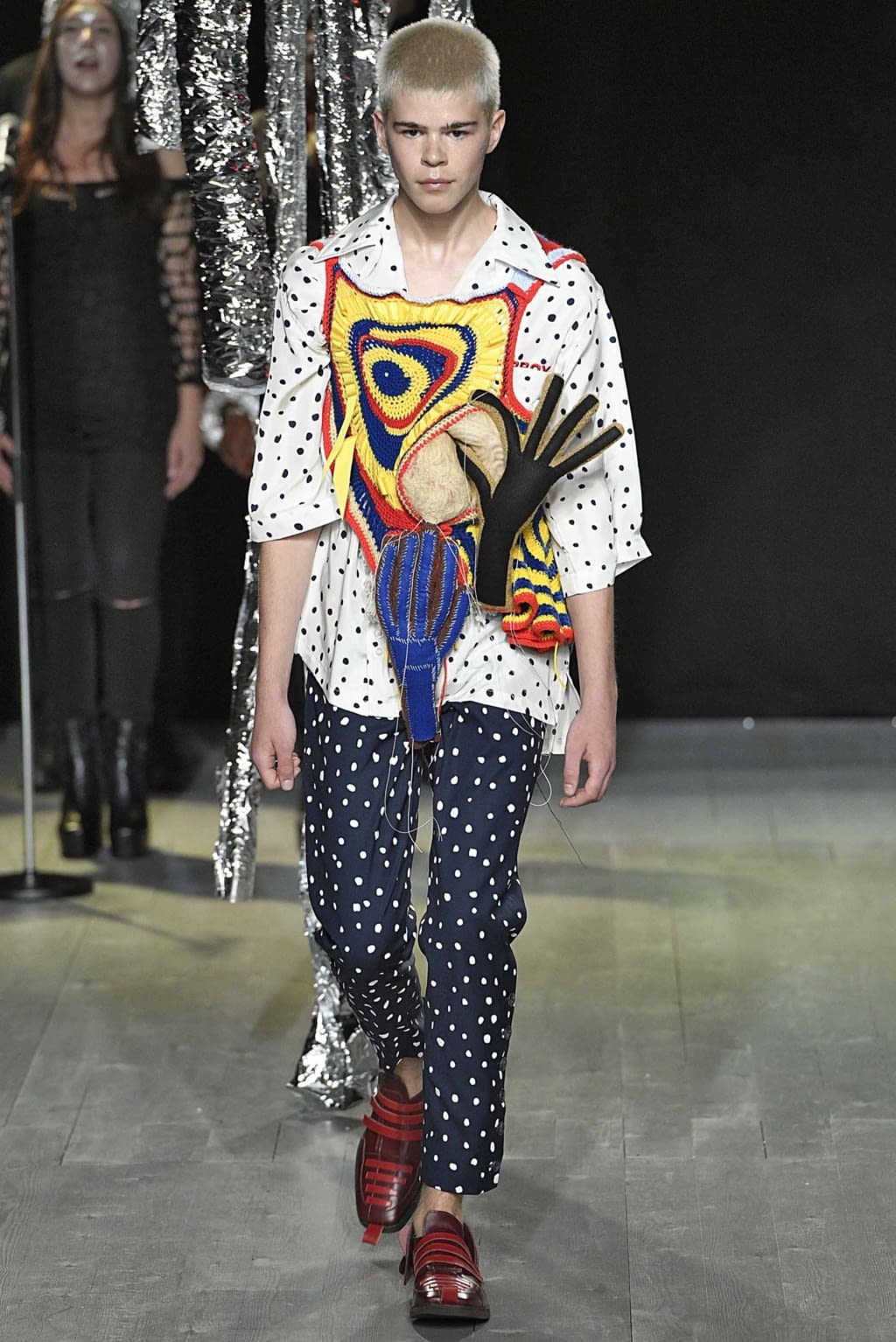Fashion Week London Spring/Summer 2019 look 12 from the Charles Jeffrey LOVERBOY collection 男装
