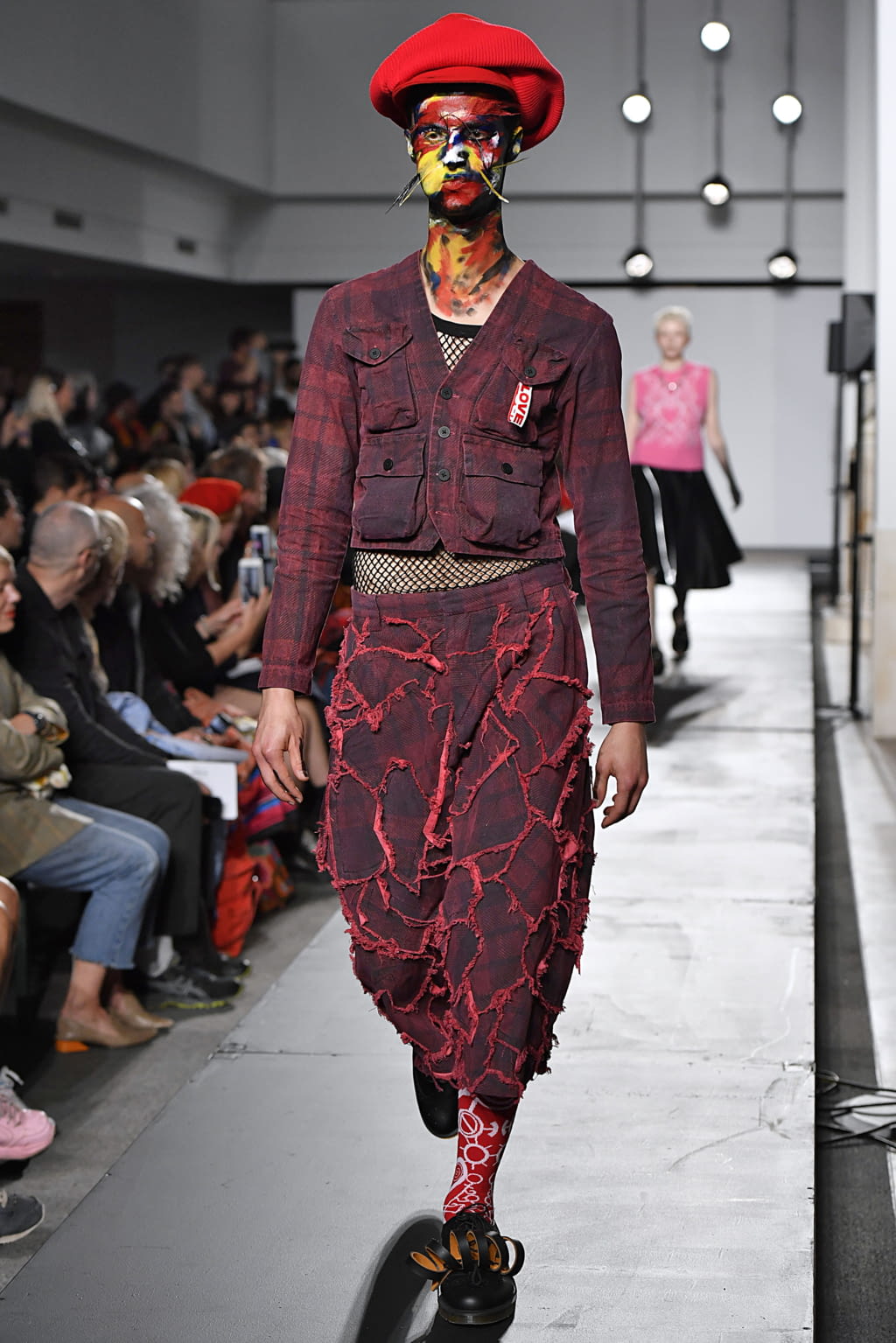 Fashion Week London Spring/Summer 2020 look 15 de la collection Charles Jeffrey LOVERBOY menswear