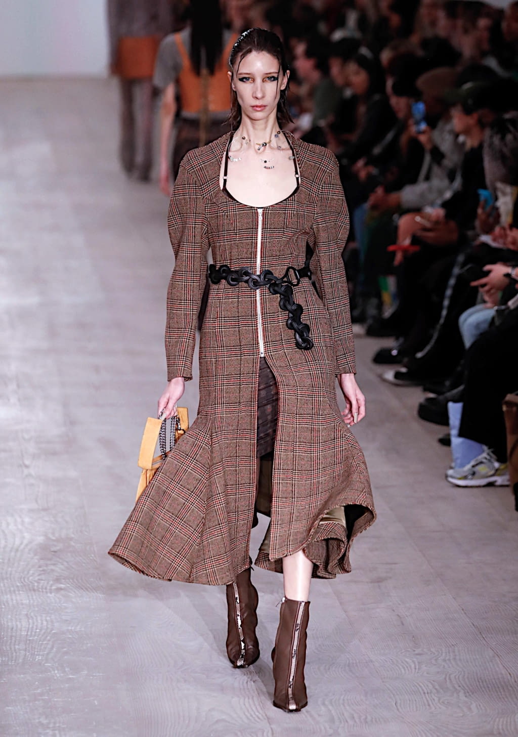 Fashion Week London Fall/Winter 2020 look 24 from the KNWLS collection womenswear
