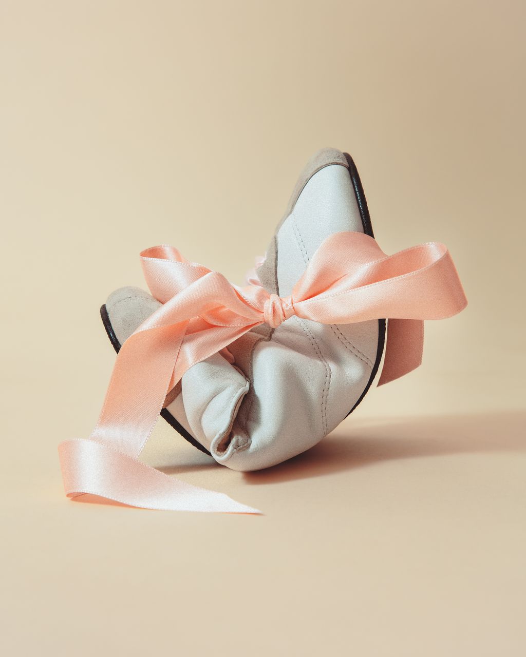 Fashion Week Paris Spring/Summer 2025 look 187 from the Repetto collection womenswear accessories