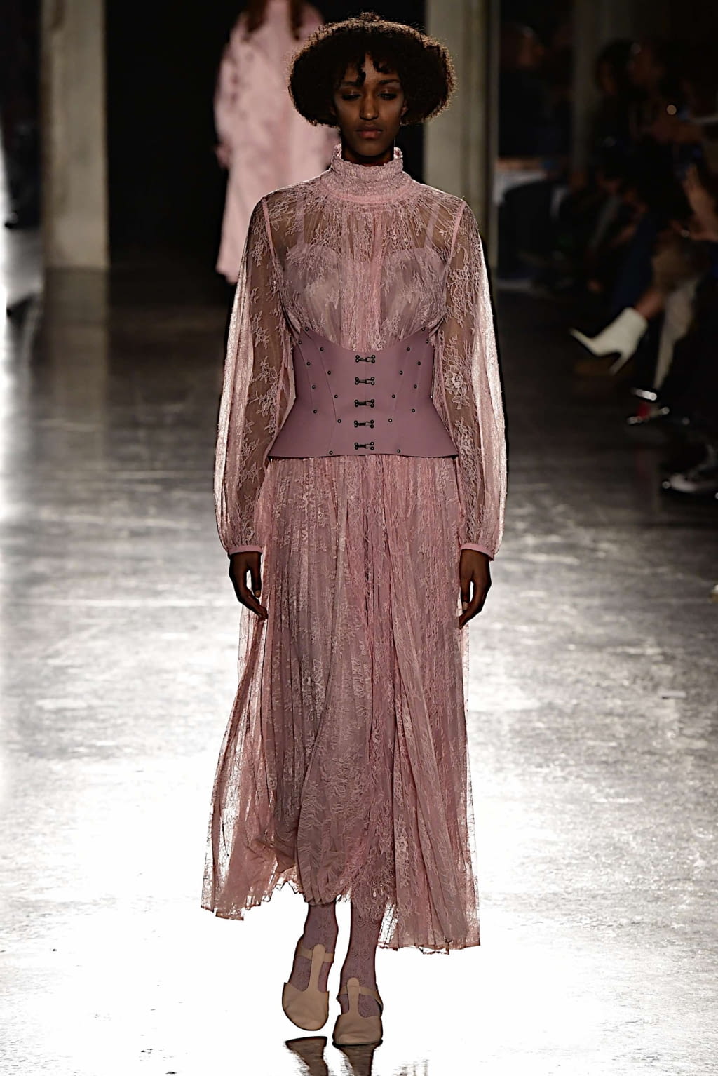 Fashion Week Milan Fall/Winter 2019 look 7 de la collection Chika Kisada womenswear