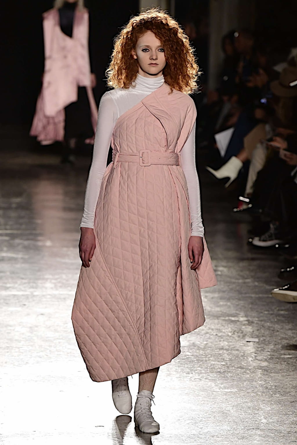 Fashion Week Milan Fall/Winter 2019 look 10 de la collection Chika Kisada womenswear
