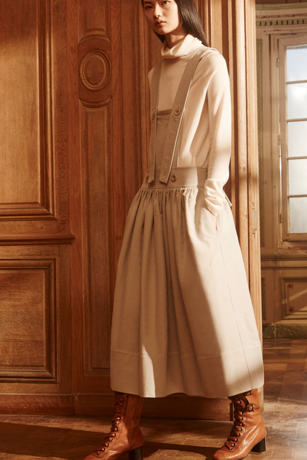 Fashion Week Paris Pre-Fall 2017 look 9 from the Chloé collection womenswear