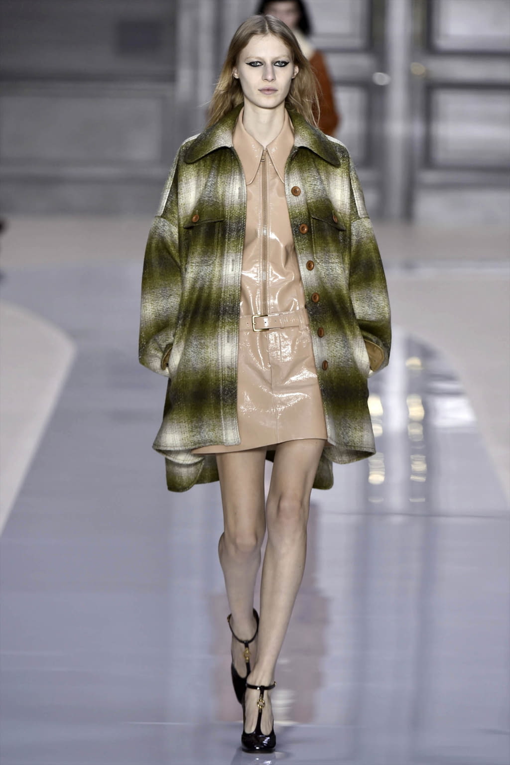 Fashion Week Paris Fall/Winter 2017 look 16 from the Chloé collection womenswear
