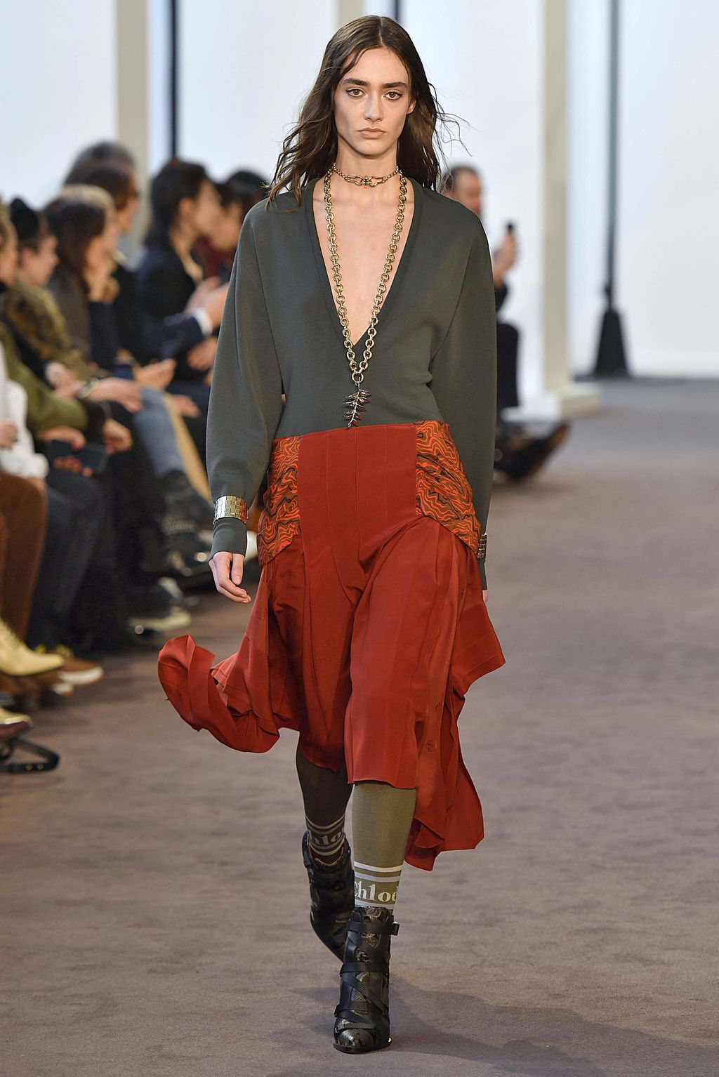 Fashion Week Paris Fall/Winter 2018 look 28 de la collection Chloé womenswear
