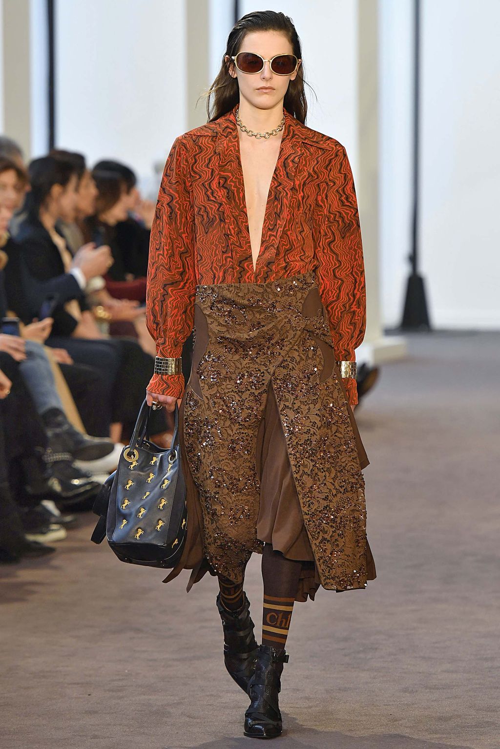 Fashion Week Paris Fall/Winter 2018 look 31 from the Chloé collection 女装
