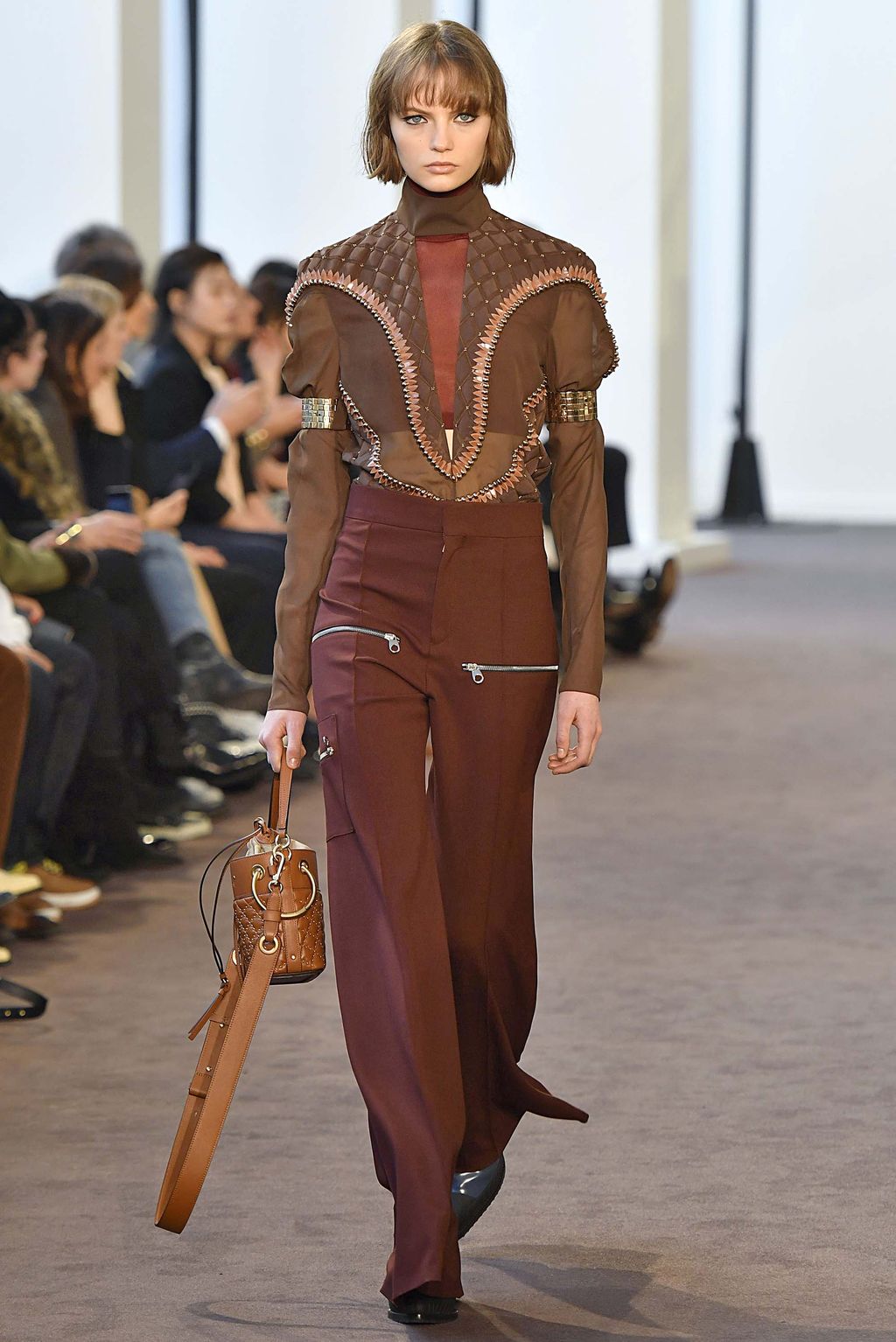Fashion Week Paris Fall/Winter 2018 look 58 from the Chloé collection womenswear