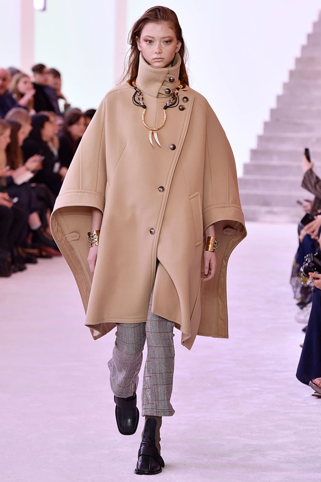 Fashion Week Paris Fall/Winter 2019 look 12 from the Chloé collection womenswear