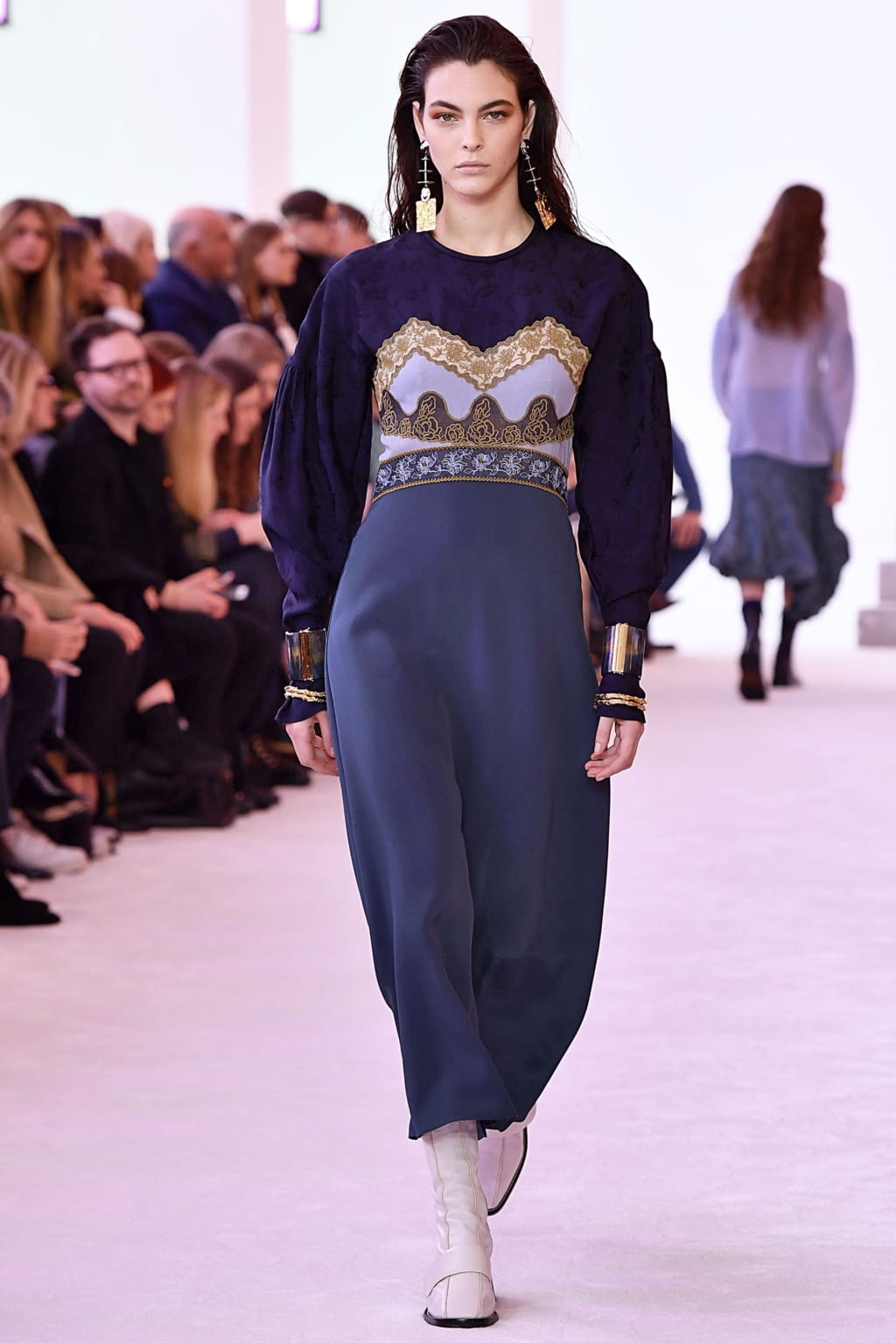 Fashion Week Paris Fall/Winter 2019 look 17 de la collection Chloé womenswear