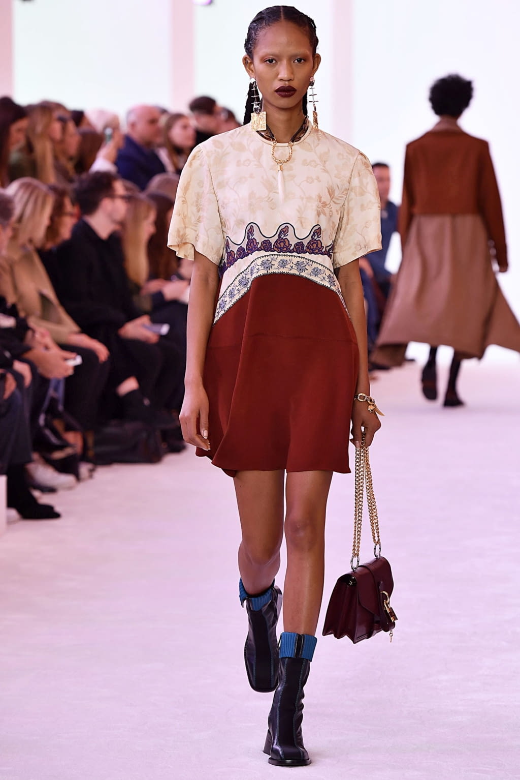 Fashion Week Paris Fall/Winter 2019 look 19 from the Chloé collection 女装