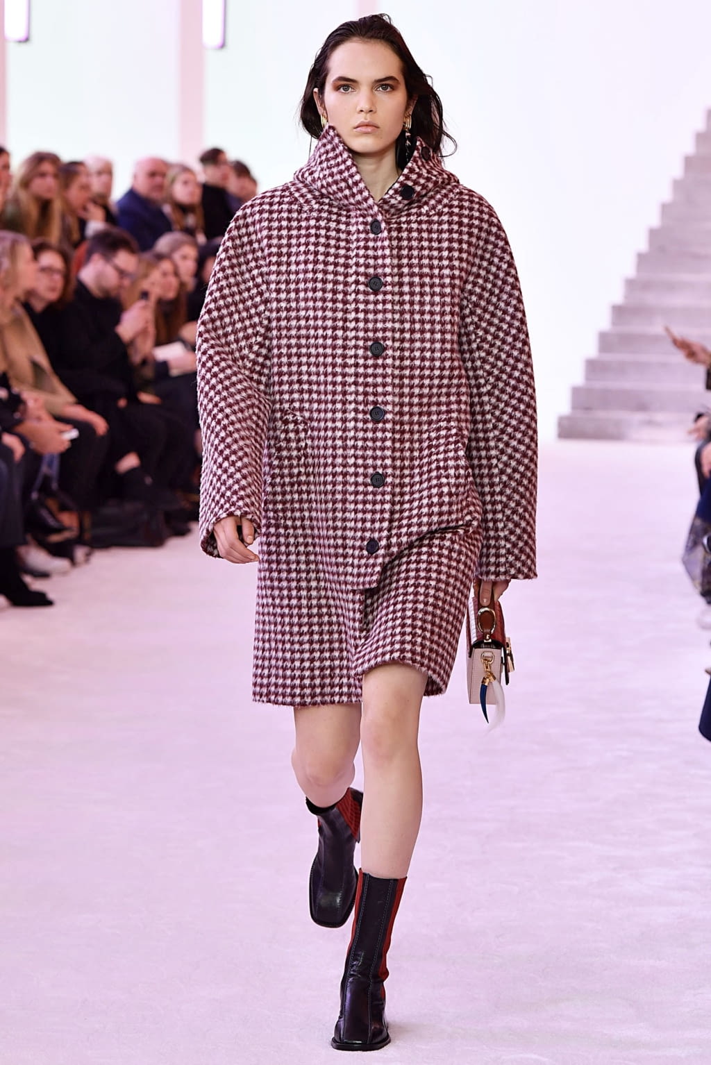 Fashion Week Paris Fall/Winter 2019 look 22 from the Chloé collection womenswear