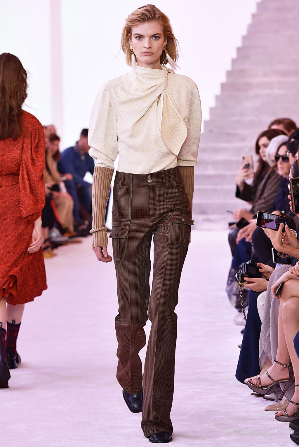 Fashion Week Paris Fall/Winter 2019 look 23 from the Chloé collection womenswear