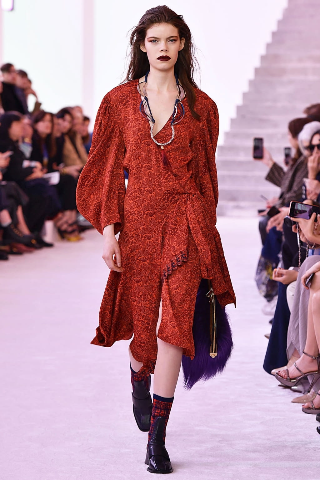 Fashion Week Paris Fall/Winter 2019 look 24 from the Chloé collection womenswear