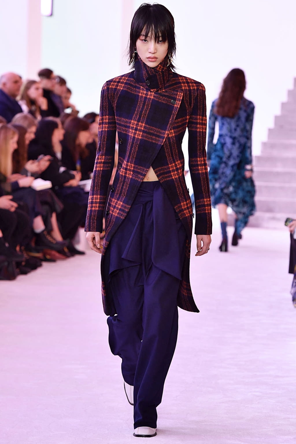 Fashion Week Paris Fall/Winter 2019 look 45 from the Chloé collection womenswear