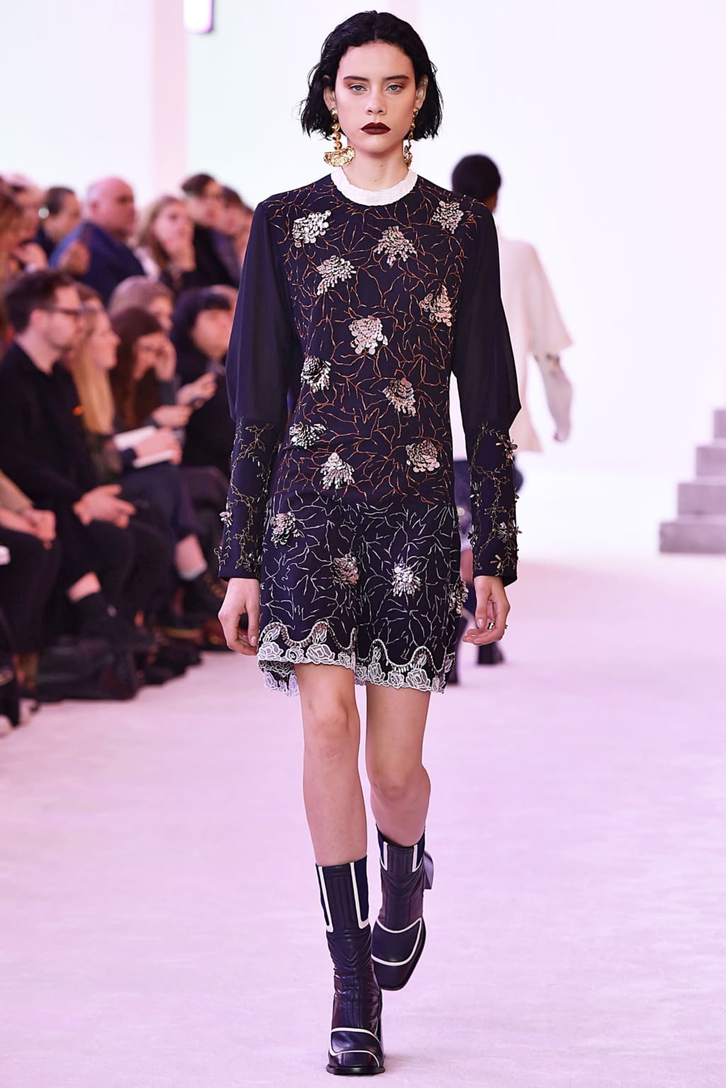 Fashion Week Paris Fall/Winter 2019 look 52 de la collection Chloé womenswear