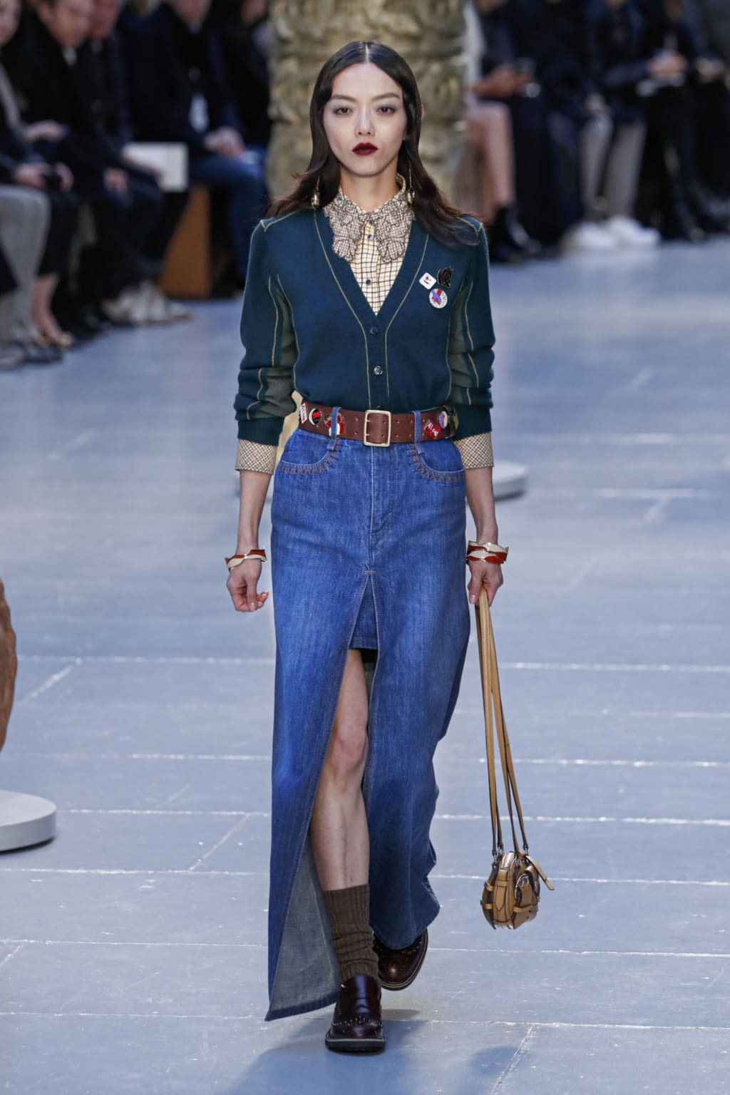 Fashion Week Paris Fall/Winter 2020 look 6 from the Chloé collection womenswear