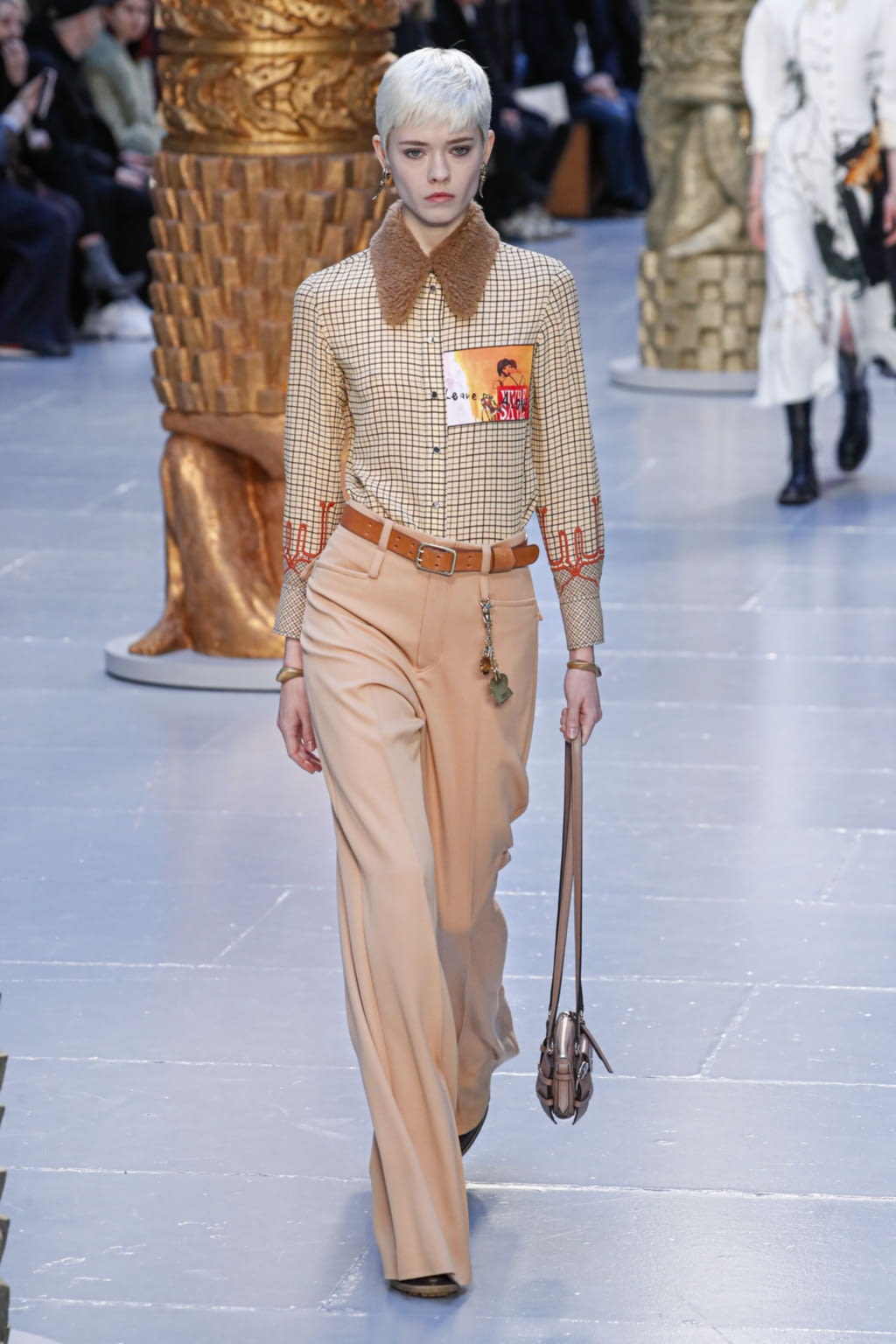 Fashion Week Paris Fall/Winter 2020 look 10 from the Chloé collection womenswear