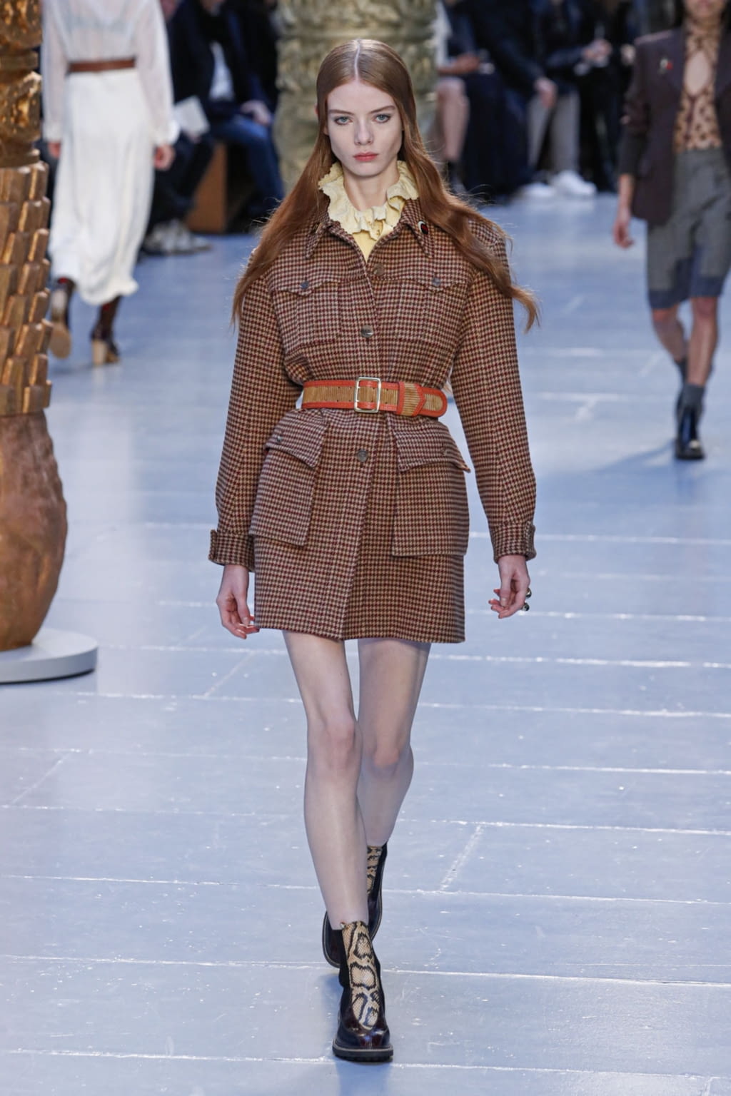 Fashion Week Paris Fall/Winter 2020 look 19 from the Chloé collection womenswear