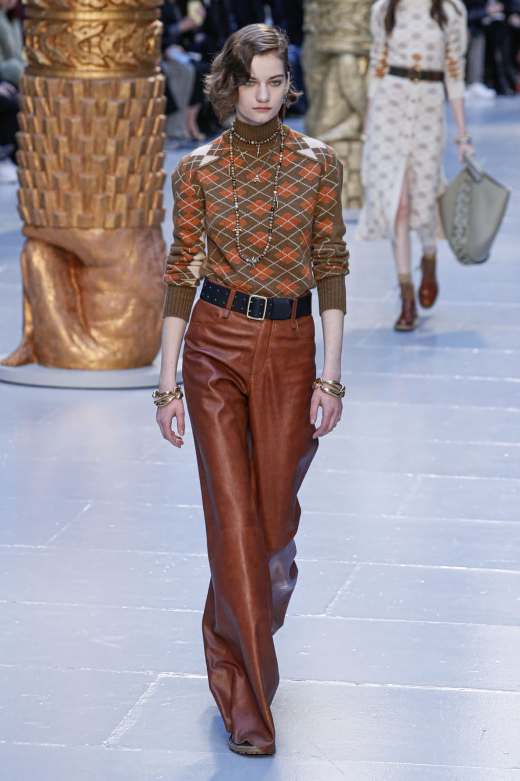 Fashion Week Paris Fall/Winter 2020 look 27 from the Chloé collection 女装
