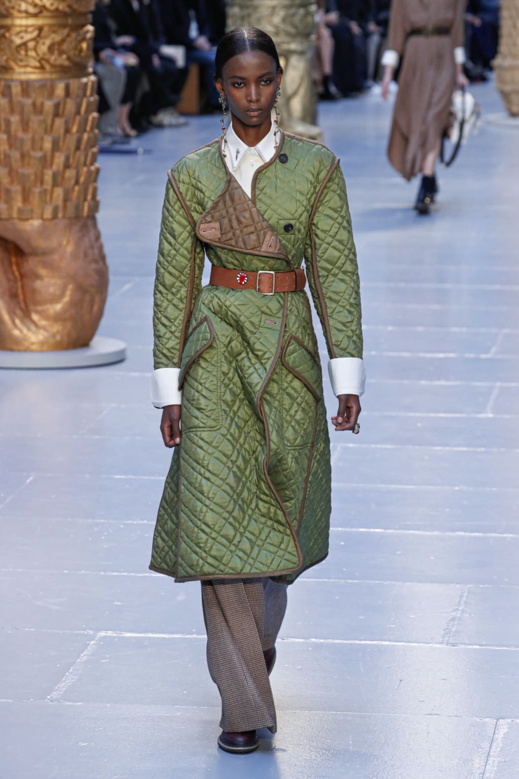 Fashion Week Paris Fall/Winter 2020 look 30 from the Chloé collection 女装