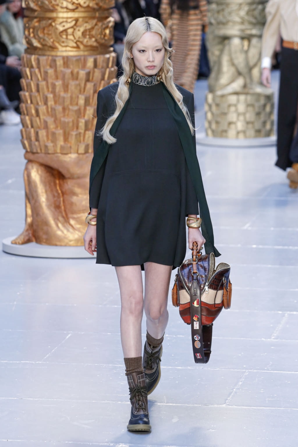 Fashion Week Paris Fall/Winter 2020 look 38 from the Chloé collection womenswear